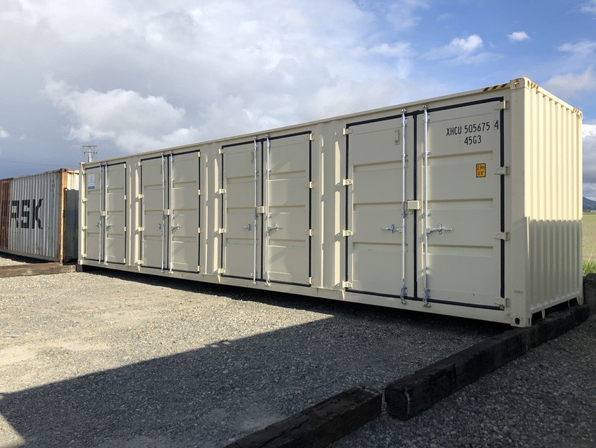 40 Ft High Cube Container with 4 Side Doors with doors closed