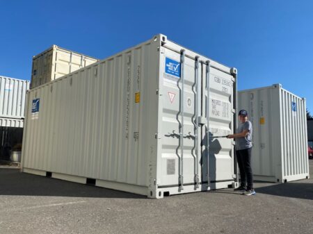 Reliable shipping containers available in Burlington and Skagit County for rent or sale