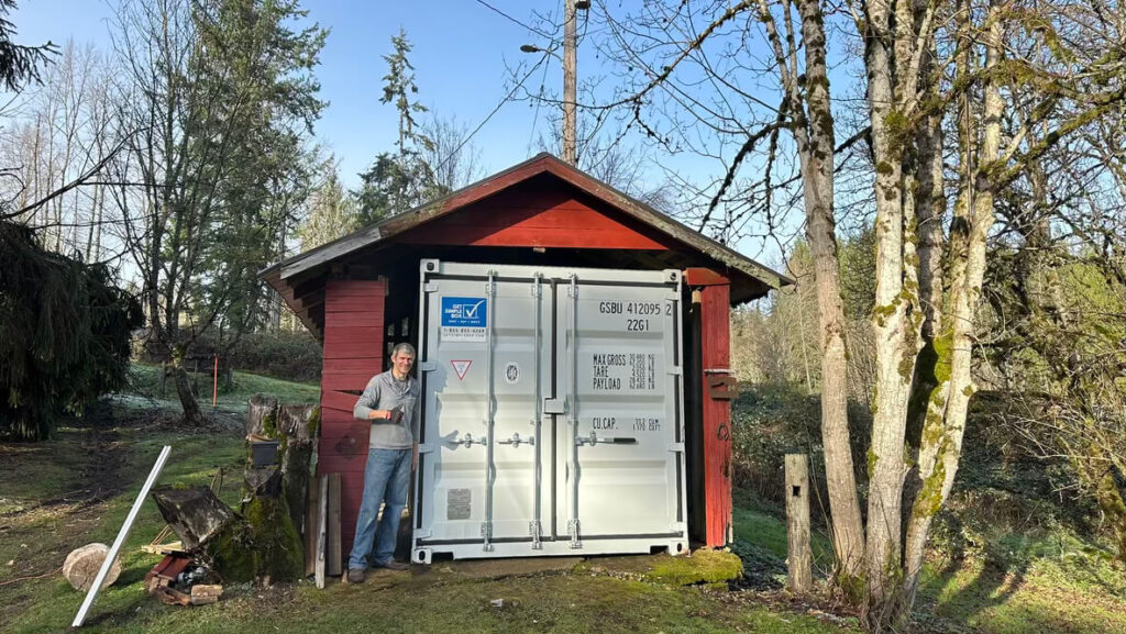 Get Simple Box Shipping Containers for sale rent and moving in Burlington Washington