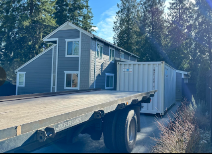 Get Simple Box in Standwood’s expert drivers specialize in tight spaces