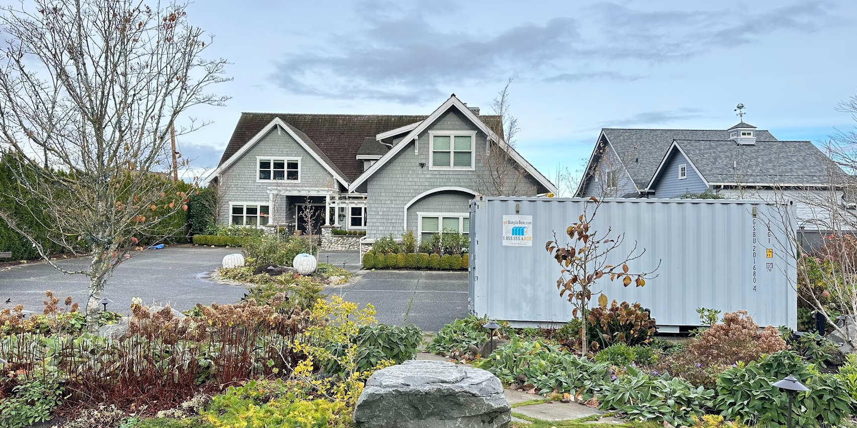 Our Get Simple Box local delivery team specializes in expertly delivering conex boxes to diverse locations