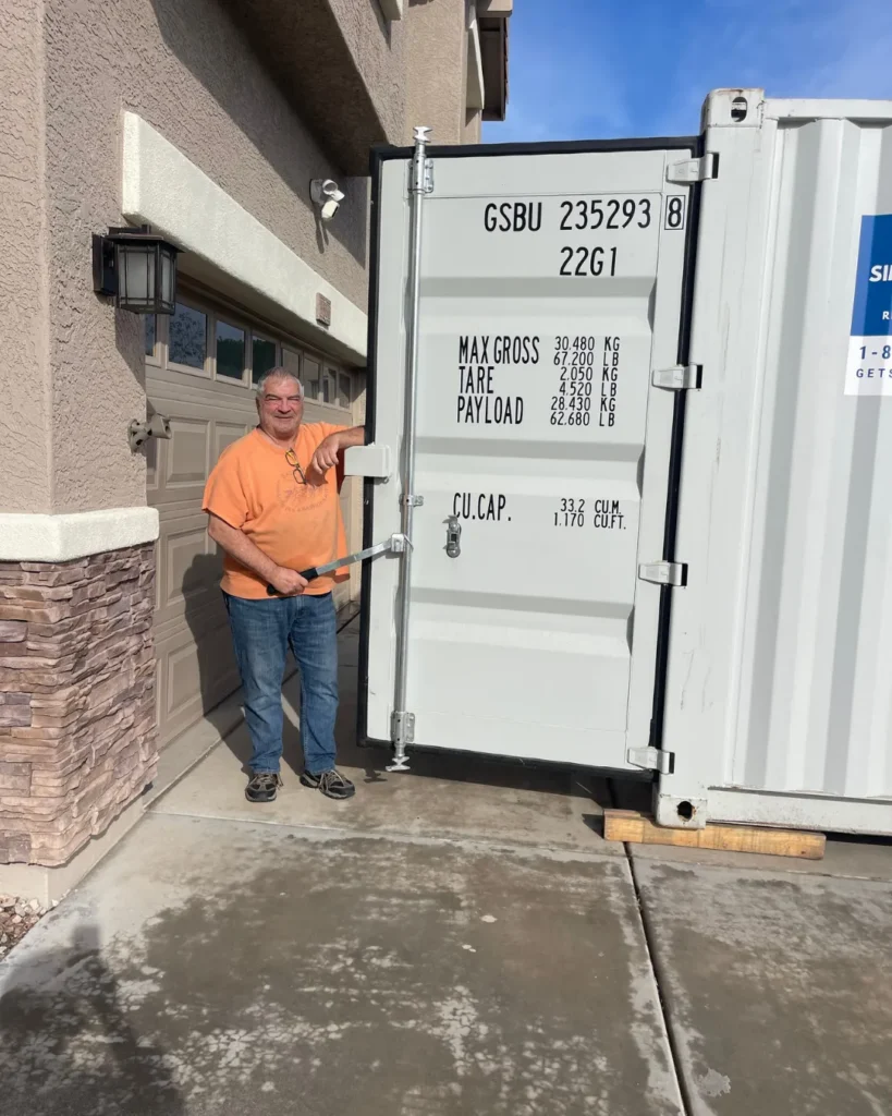 Customer Enjoy Storage in Peoria, AZ