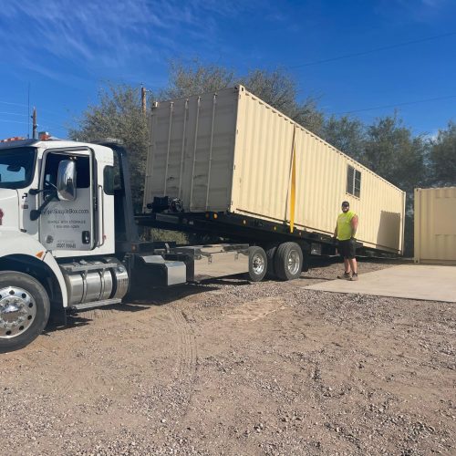 Get Simple Box Customer Service People with Container in Ellensburg Washington