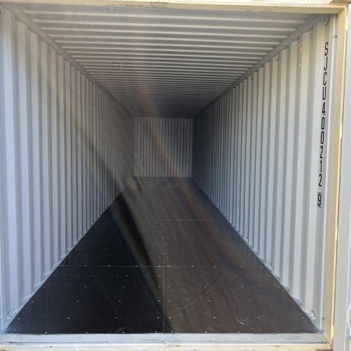 Spacious Interior of 40' New Containers for Storage and Transport